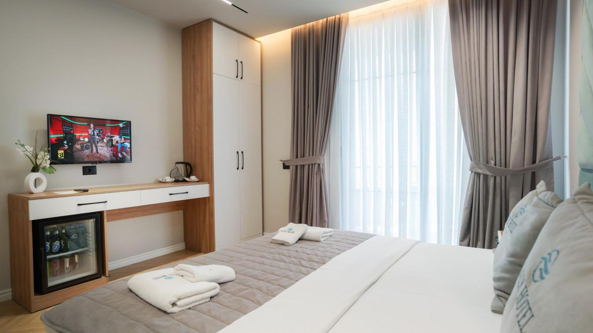 Hotel Saly Durrës 外观 照片