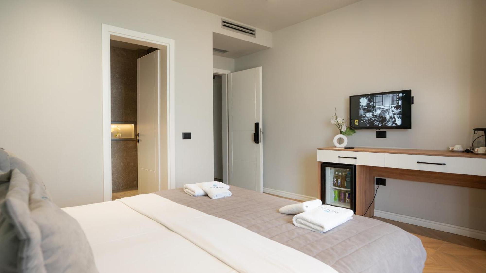 Hotel Saly Durrës 外观 照片