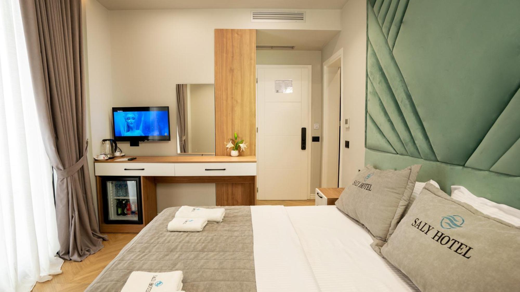 Hotel Saly Durrës 外观 照片