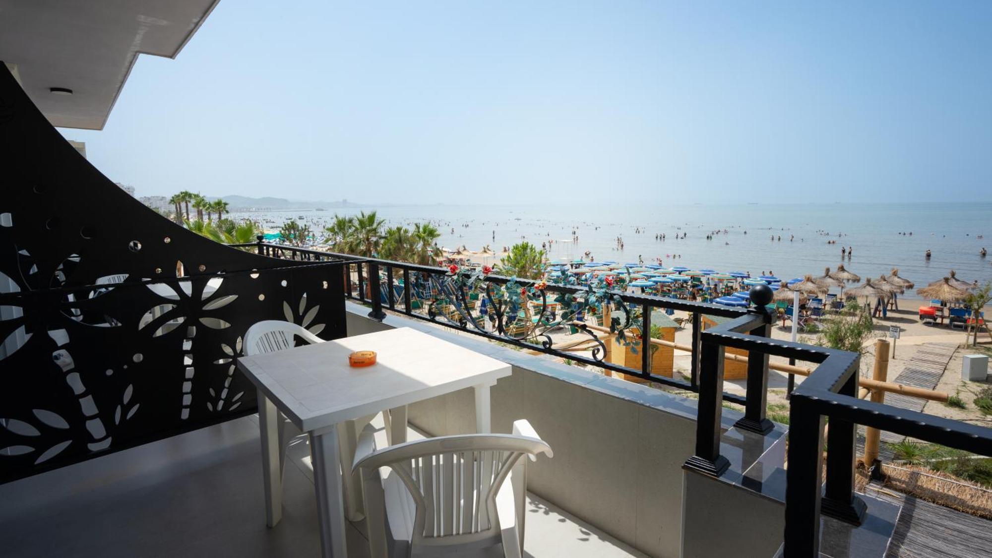 Hotel Saly Durrës 外观 照片