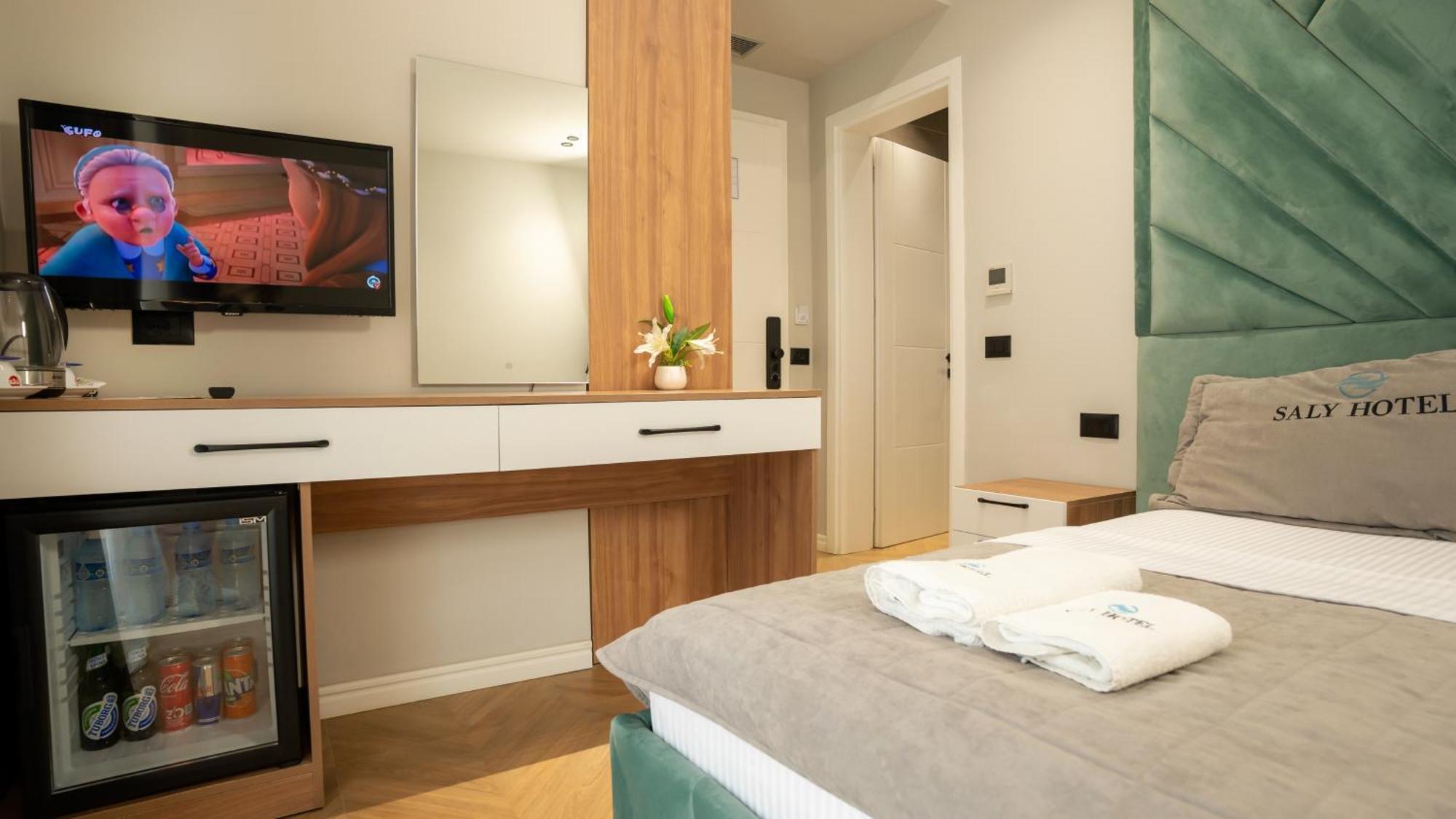 Hotel Saly Durrës 外观 照片