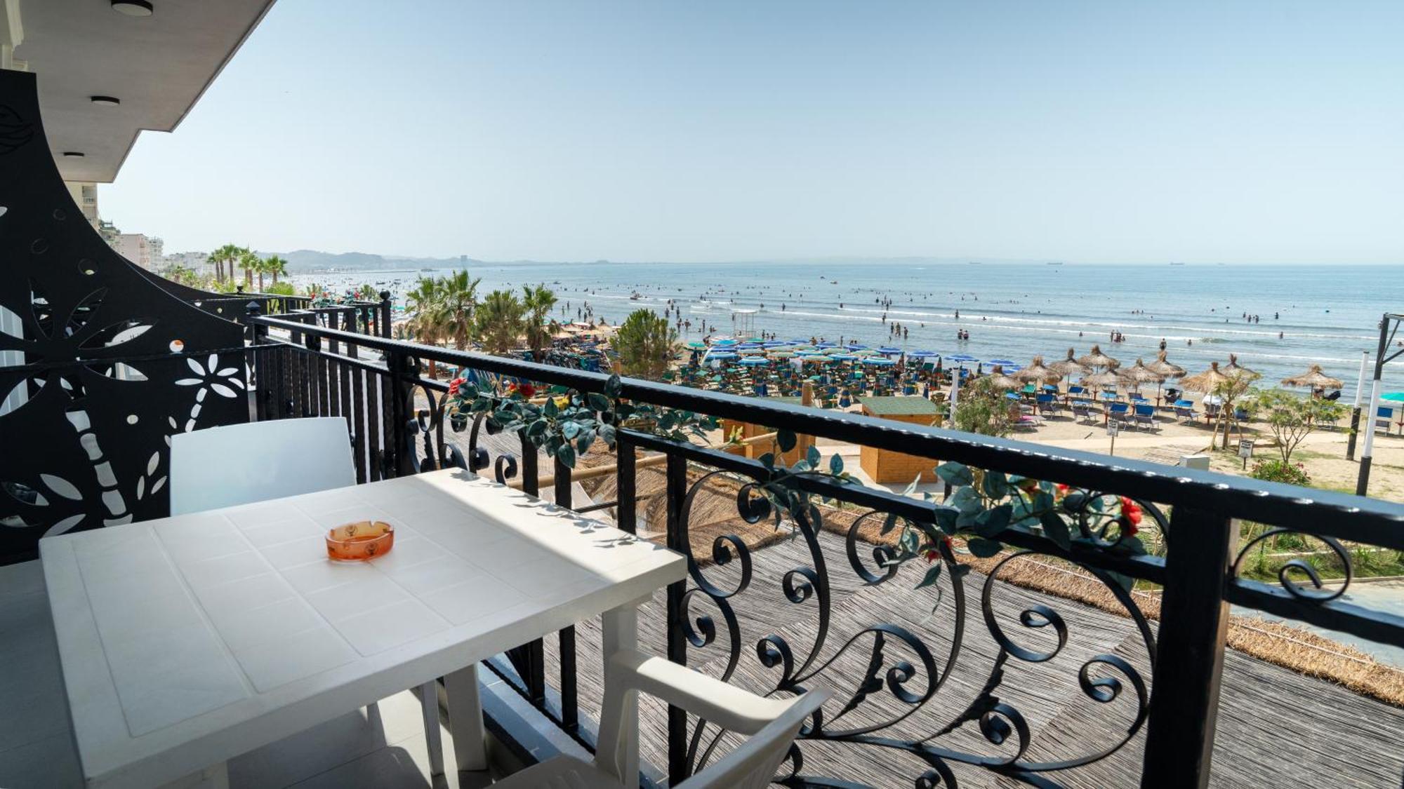 Hotel Saly Durrës 外观 照片